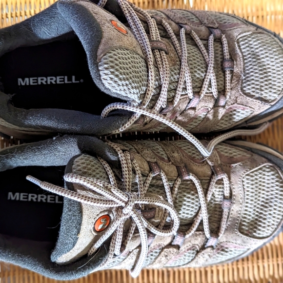 Merrell Moab Women's Hiking Shoes - Picture 1 of 5
